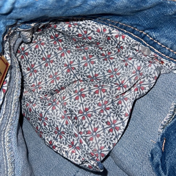 Low-Rise Blue Jeans - Picture 5 of 13